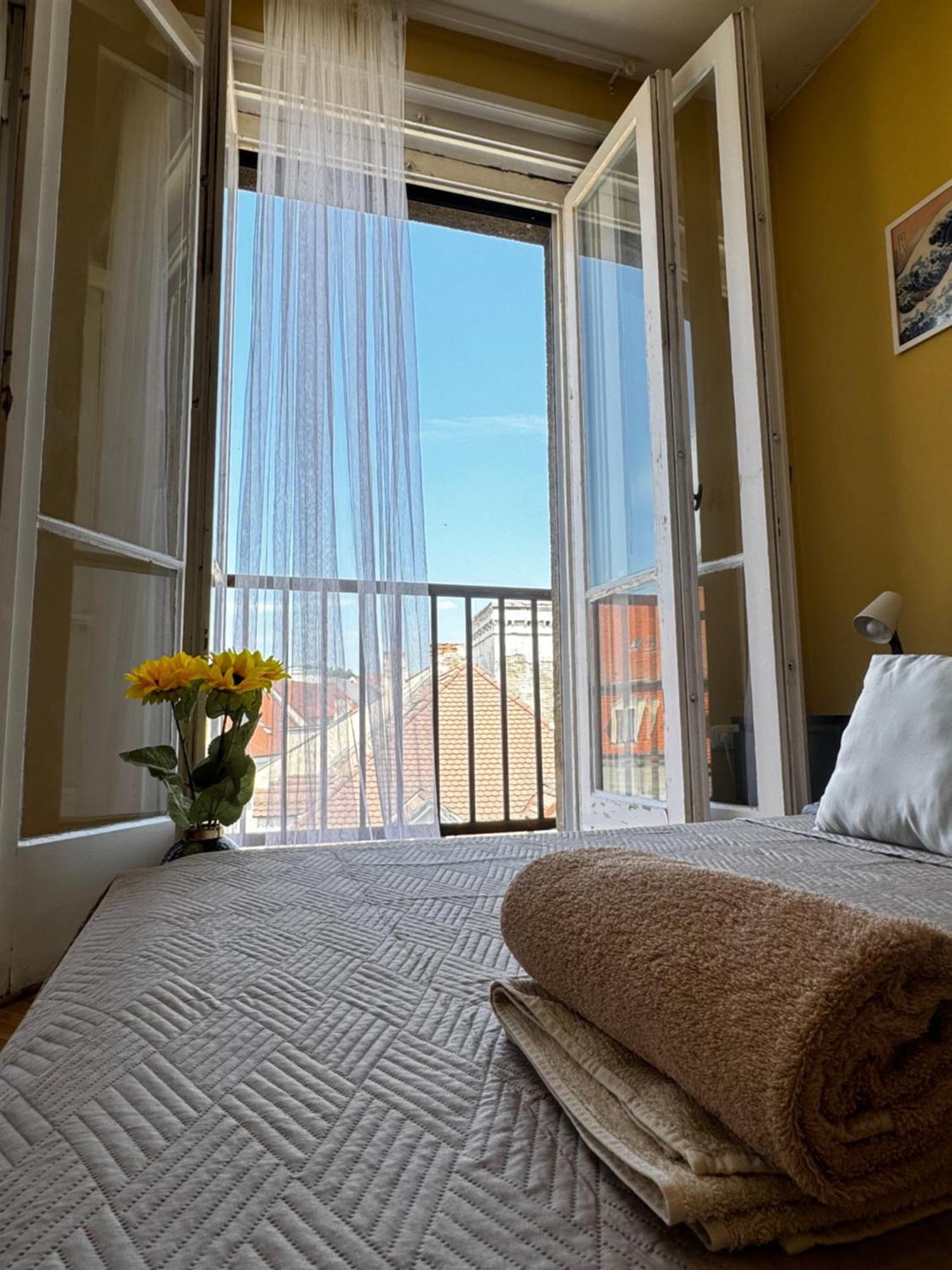 Extralarge Queen Room In The Heart Of Bratislava With Terrace Экстерьер фото