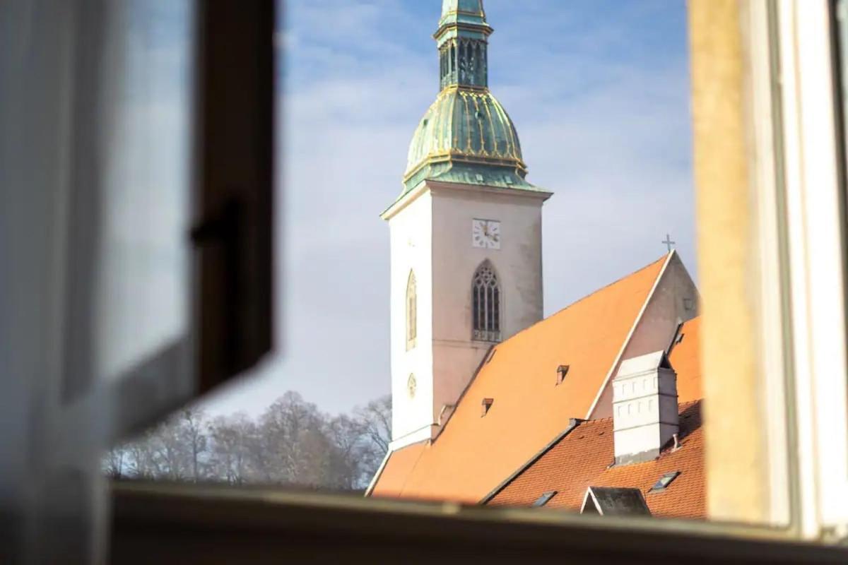 Extralarge Queen Room In The Heart Of Bratislava With Terrace Экстерьер фото