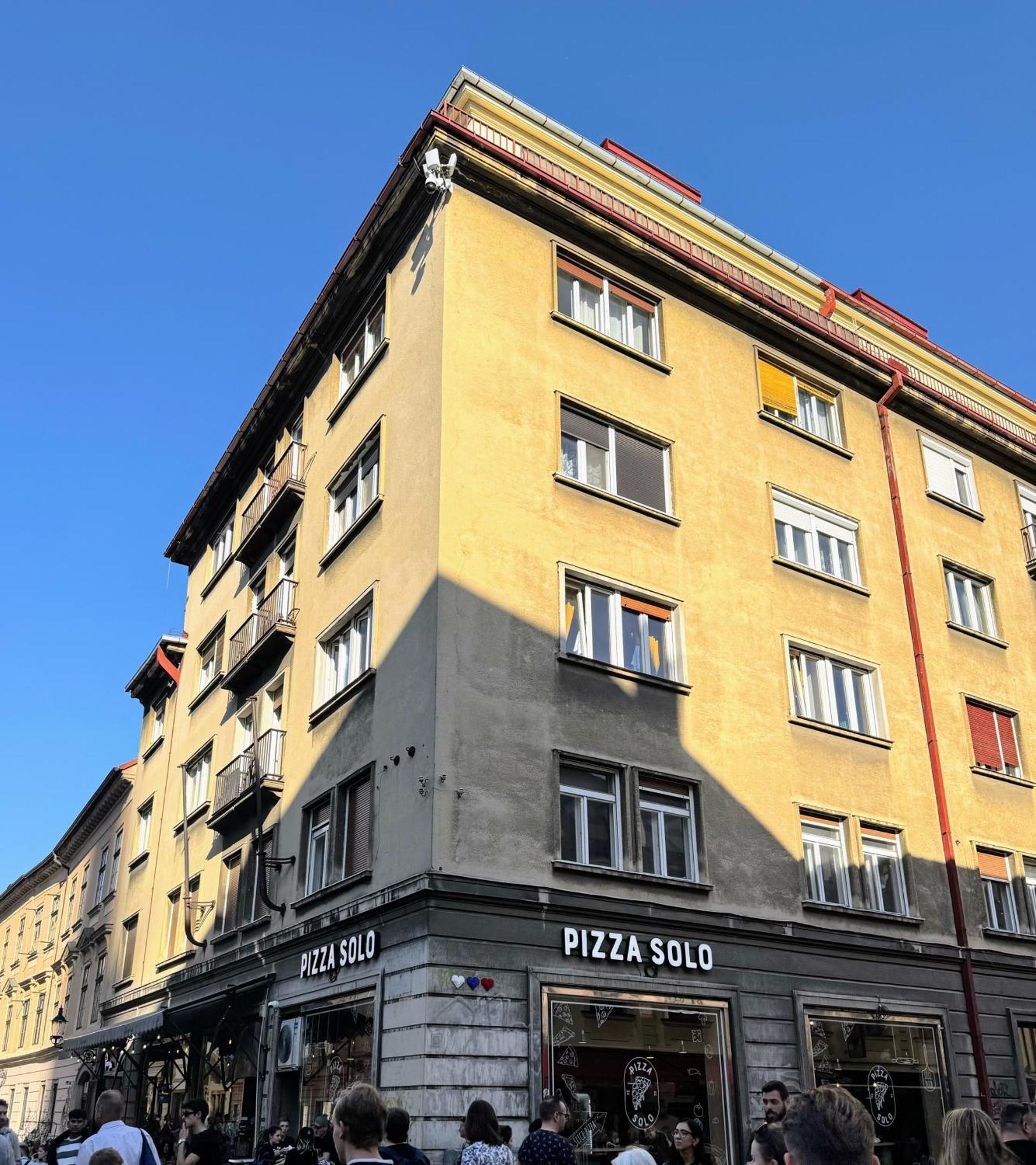 Extralarge Queen Room In The Heart Of Bratislava With Terrace Экстерьер фото